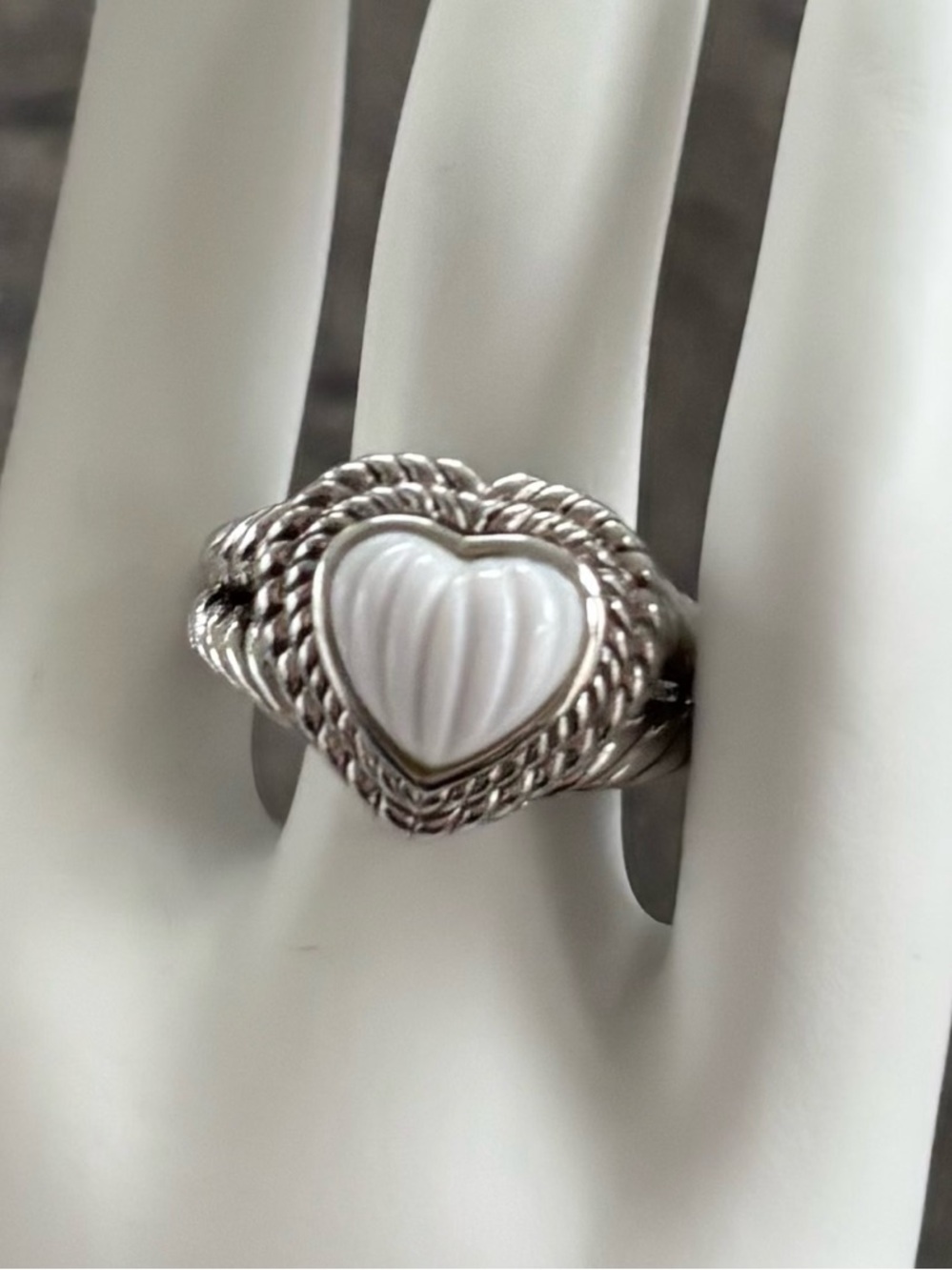 Judith Ripka Carved White Heart Sterling Silver Ring size 8